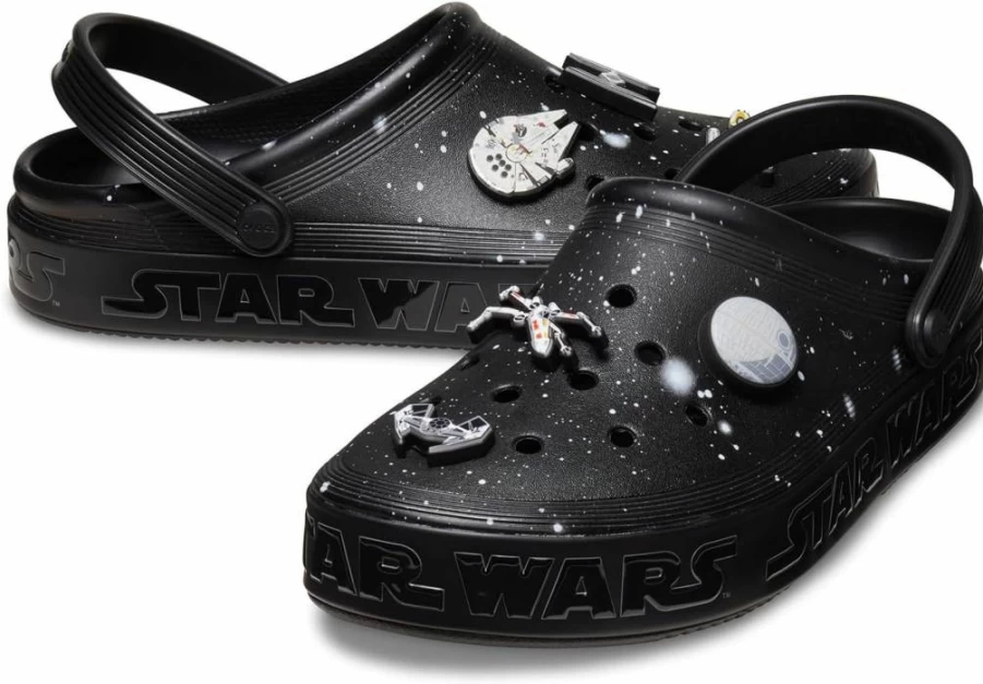 Crocs Unisex Star Wars Off Court Clogs - Slip-On Water Shoes for Men & Women