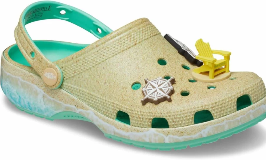 Crocs Unisex-Adult Classic Clogs Comfortable Slip-On Shoes Lightweight Water-Resistant
