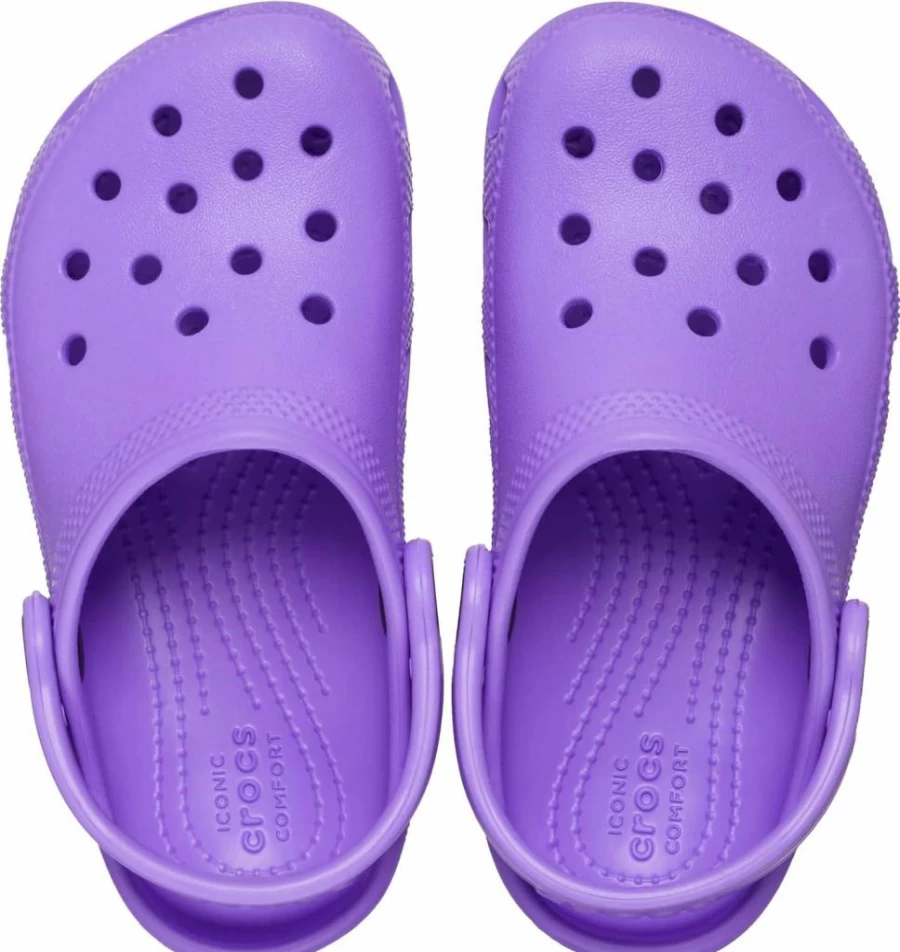 Crocs Kids' Classic Clog | Comfortable & Lightweight Children's Sandals | Waterproof & Slip-Resistant