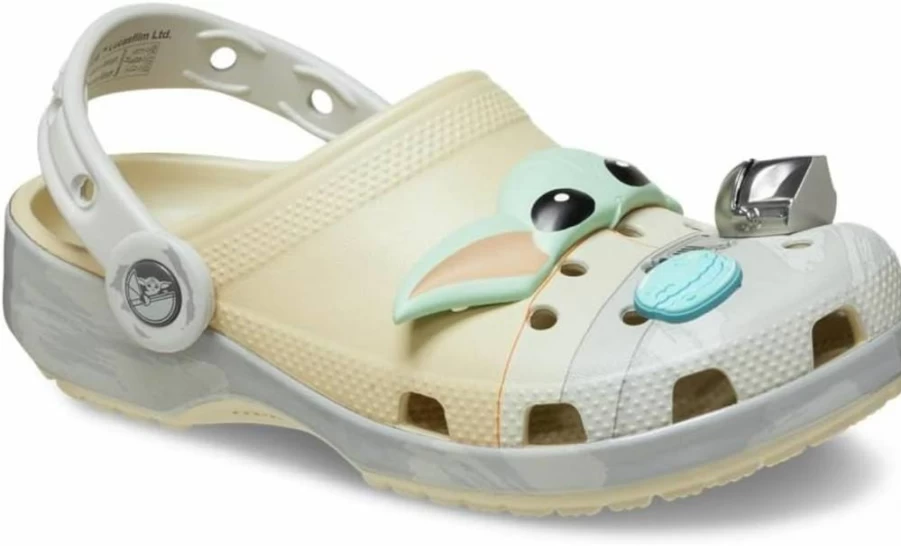 Crocs Boys Star Wars The Mandalorian Grogu Classic Clogs for Little Big Kids