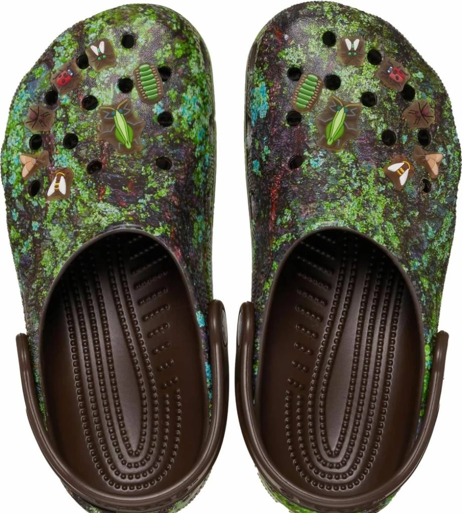 Crocs Kids Classic Clogs with Jibbitz Charms - Unisex Lightweight Comfortable Shoes for Little & Big Kids