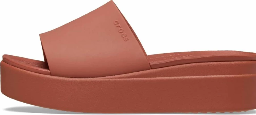 Crocs Women's Brooklyn Slide Sandals - Comfortable & Lightweight Slip-On Beach Shoes