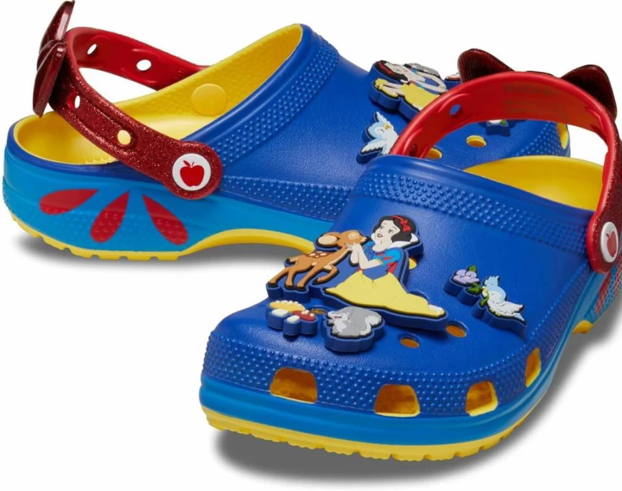 Crocs Unisex-Adult Classic Clog in Snow White | Comfortable Slip-On Shoes for Men and Women